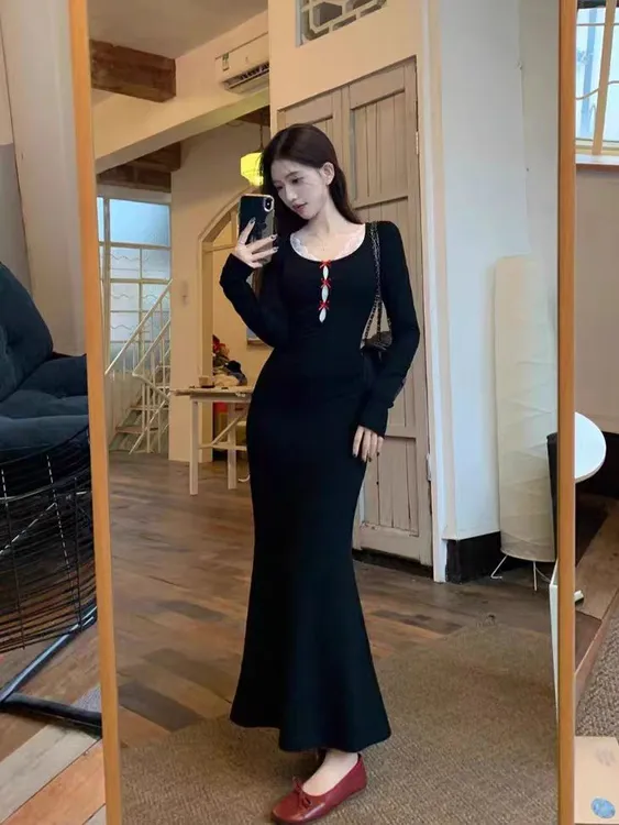 裙子女秋冬性感纯欲黑色修身显瘦蕾丝打底衫高级感法式气质连衣裙