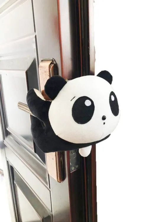 安全门阻卡通创意门挡防撞可爱儿童防夹手保护套静音窗帘绑带挂饰