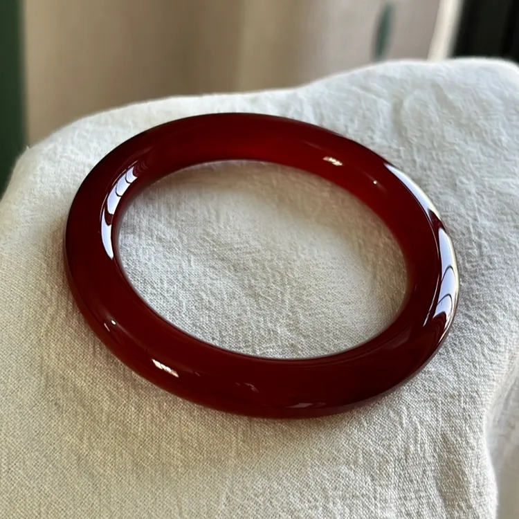 超显白车厘子红玉髓手镯本命年红玛瑙圆条福镯女款礼物多样性发一