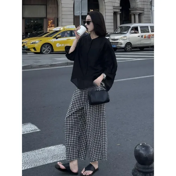 黑色圆领防晒衬衫女2024年早秋新款薄款灯笼袖七分袖宽松显瘦上衣