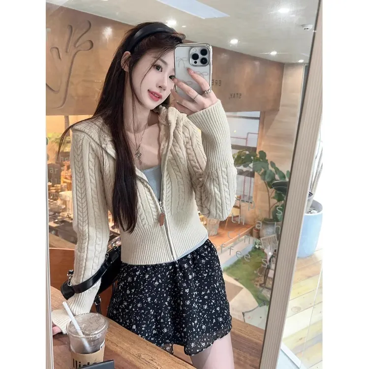 麻花连帽针织开衫女秋冬新款拉链毛衣小个子修身短款上衣外搭
