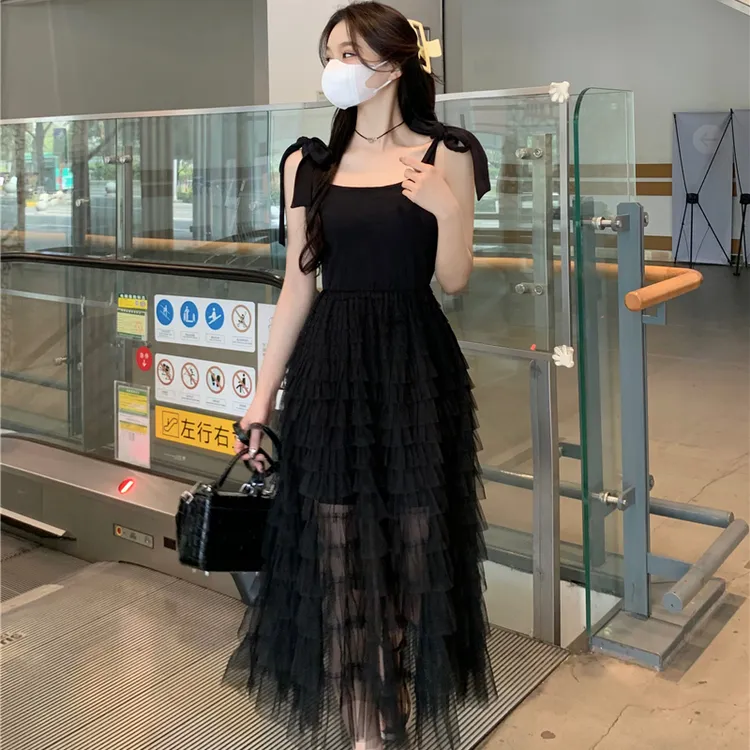 夏季高级感法式女装连衣裙气质名媛小众设计感吊带小黑裙连衣裙女