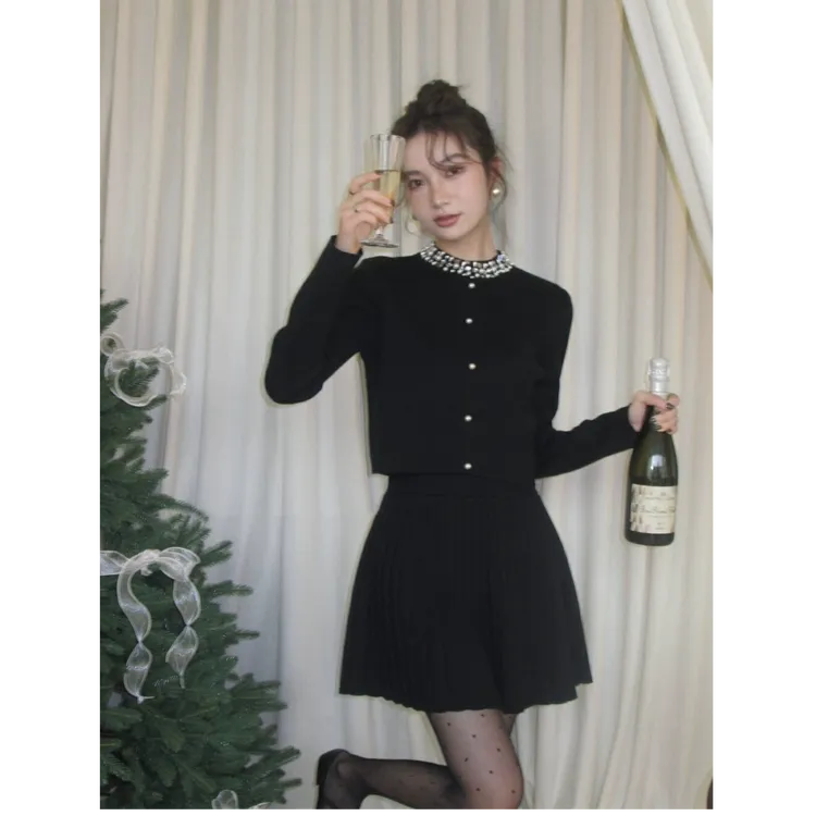 秋季新款韩版显瘦百褶裙时尚套装法式千金风珍珠半高领针织两件套