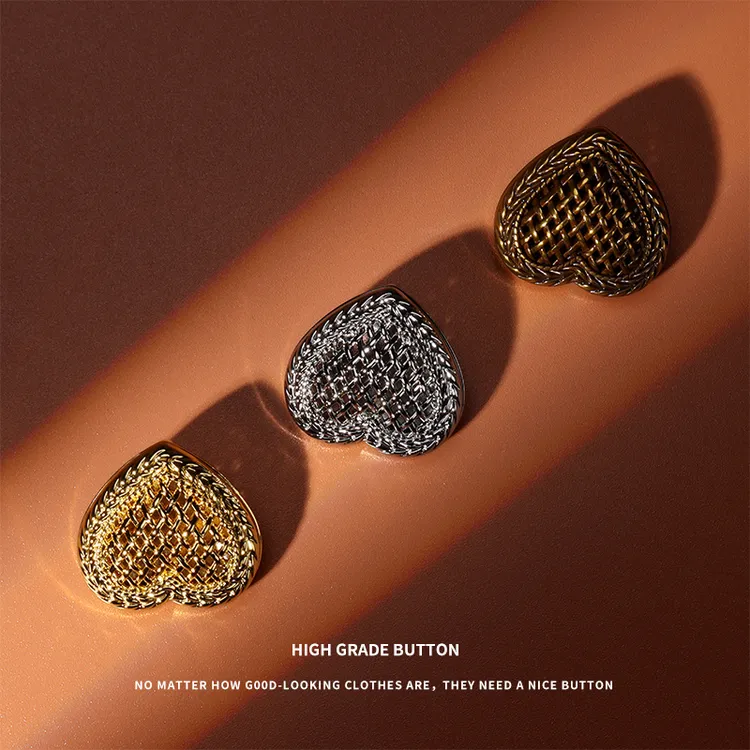 金色爱心金属扣子百搭复古衣服大衣风衣外套装饰纽扣女小香风钮扣