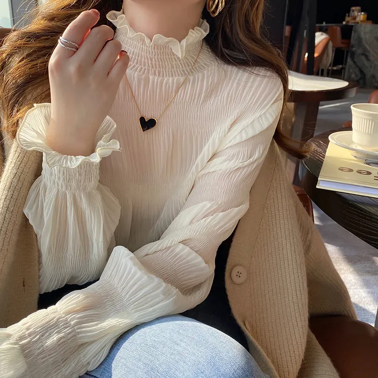 网红爆款半高领蕾丝内搭打底衫2024新款喇叭袖雪纺衫女网纱上衣