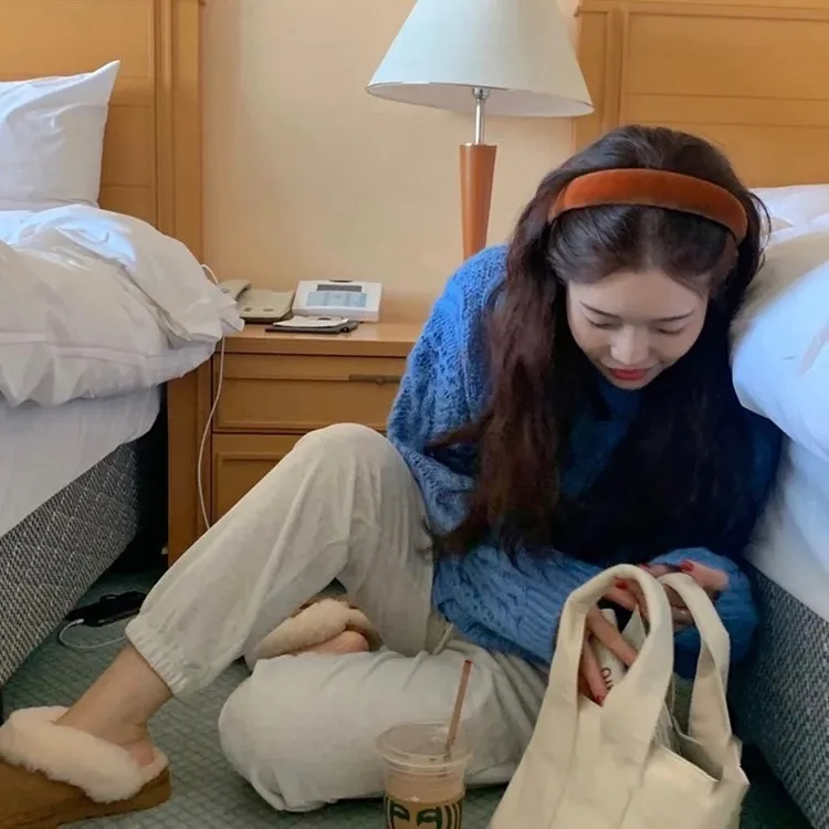 美拉德显白复古南瓜色丝绒发箍女2025新款气质压发头饰高颅顶头箍