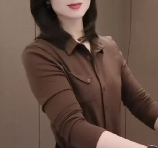 2024冬季新款时尚女装网红靓丽潮流气质洋气高贵洋气衬衫吉祥