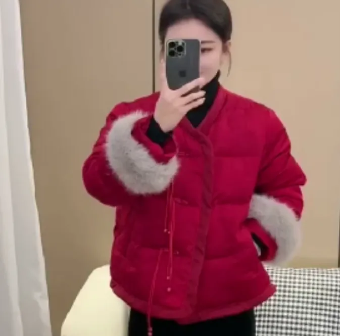 2024冬季新款时尚女装网红潮流气质靓丽漂亮毛袖外套棉服乖