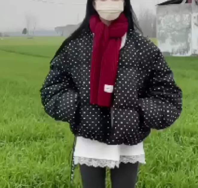 2024冬季新款时尚女装网红潮流气质靓丽漂亮波点棉服气质云