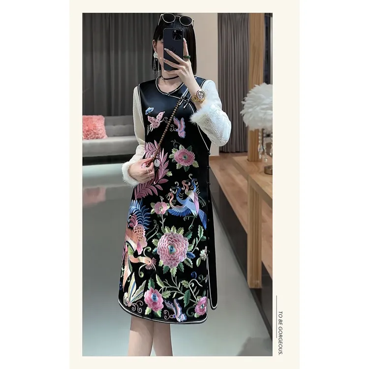 秋季新款中式重工凤穿牡丹刺绣圆领三醋酸马甲国风背心无袖连衣裙