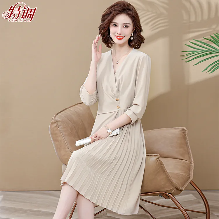 中年妈妈连衣裙女春秋中老年人高贵裙子中长款40岁50喜婆婆婚宴装