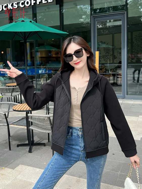 2025新款冬季新款女士拼接夹层羊毛轻旅衣带帽保暖外套666