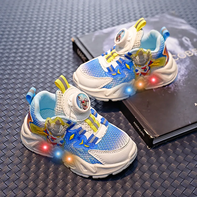 男童鞋亮灯儿童镂空透气网鞋中小童运动鞋夏季新款旋转纽扣跑步鞋