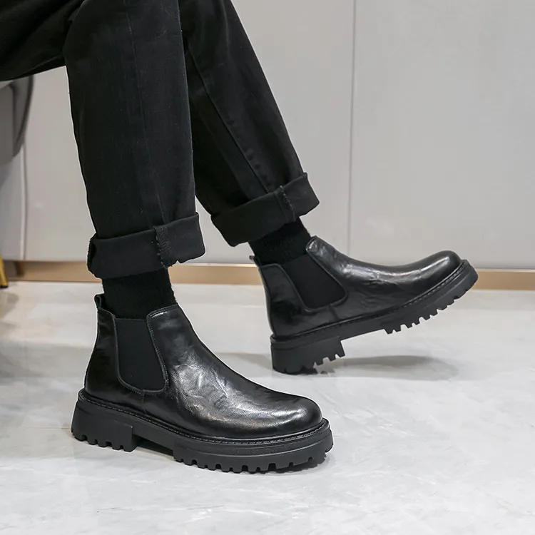 新款切尔西靴男英伦复古百搭短筒靴子男冬季休闲黑色真皮马丁靴男