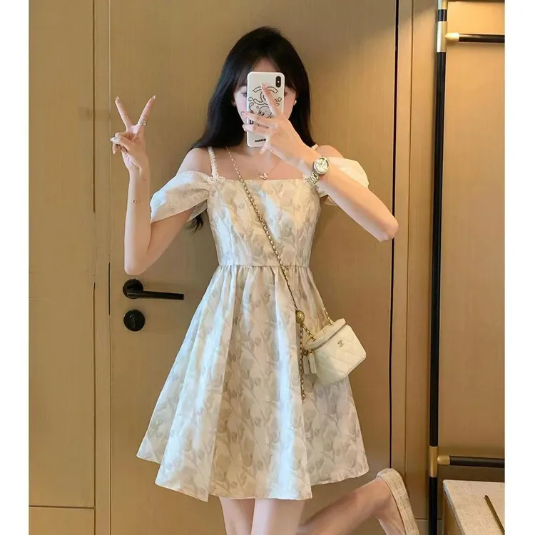 穿出好出例！小香风小众吊带连衣裙新款夏季气质名媛收腰精致裙子