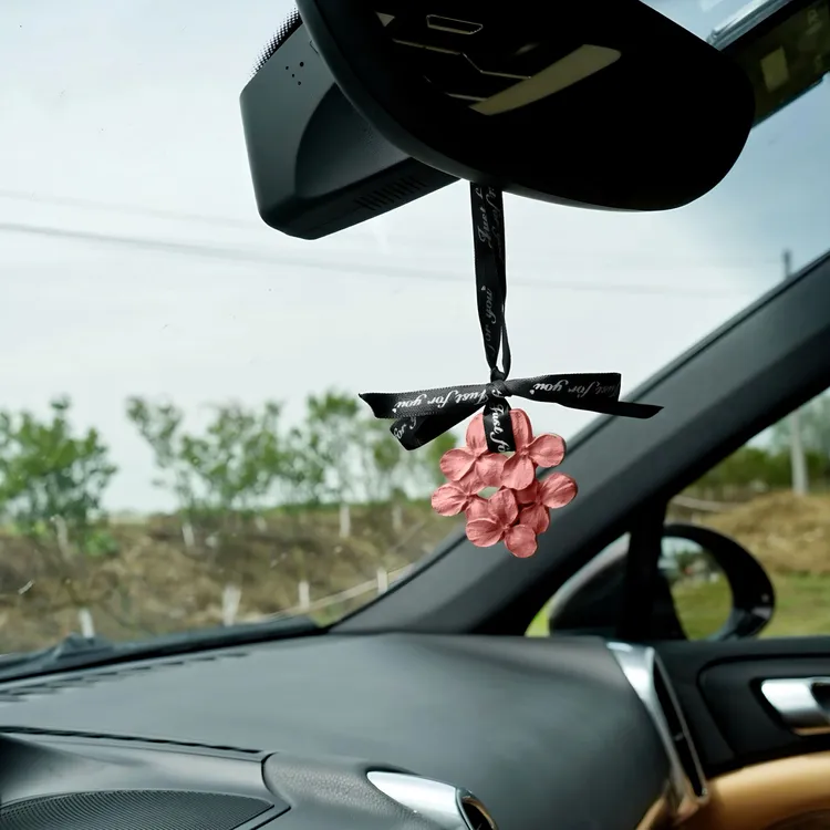 复古红樱花车载香薰挂饰氛围感扩香石适用宝马奔驰奥迪特斯拉女款