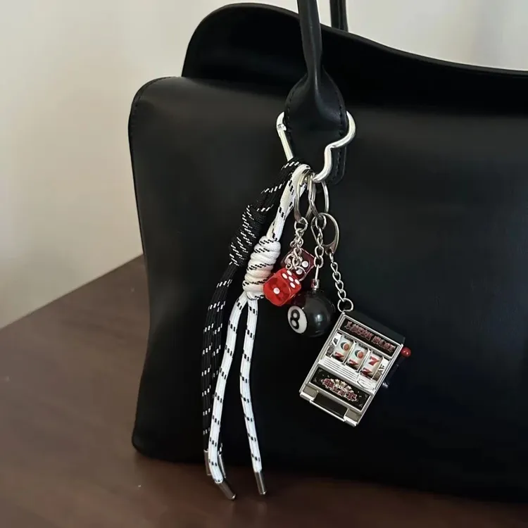 2024秋冬新款miu系包包挂件棒球钥匙扣diy包挂小众M风时尚钥匙扣