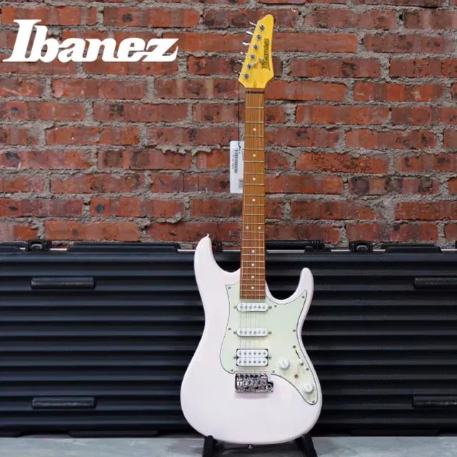 IbanezIbanez 依班娜 AZES AZES40 电吉他单摇可切单 新手入门