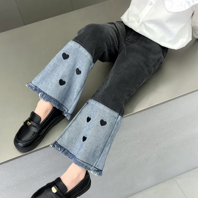 女童裤子儿童牛仔裤春秋女宝洋气时髦拼接休闲长裤中小童微喇裤潮