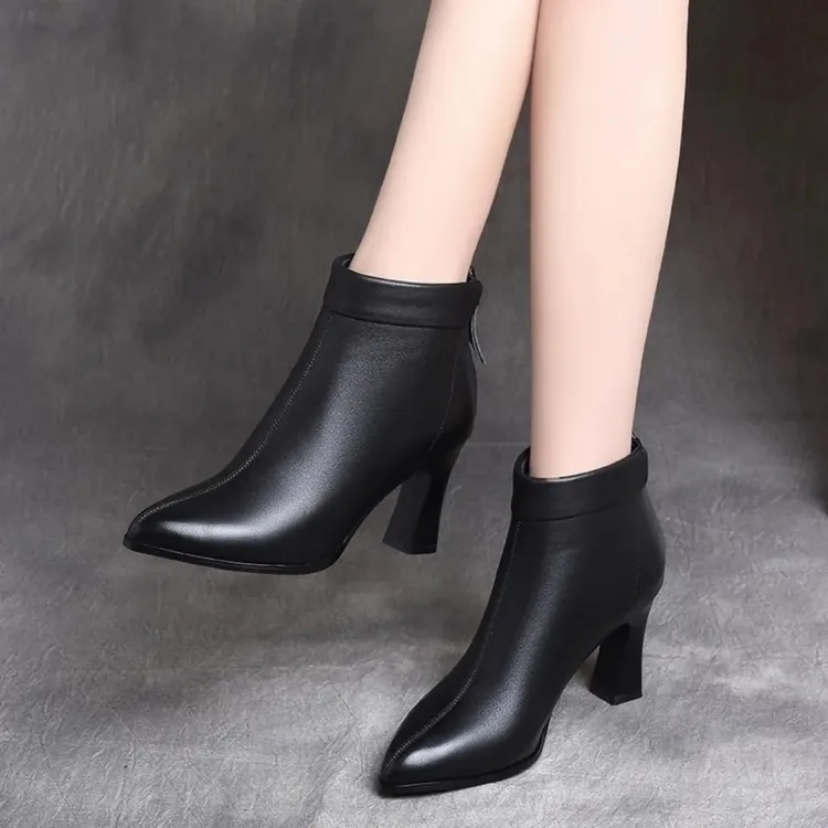 真软皮革尖头短靴加绒秋冬季后拉链百搭细跟高跟鞋中跟雪地马丁靴