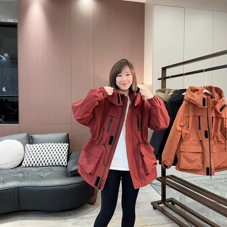 二棉秋季冲锋衣外套女秋冬连帽收腰设计感加厚风衣户外防风上衣潮