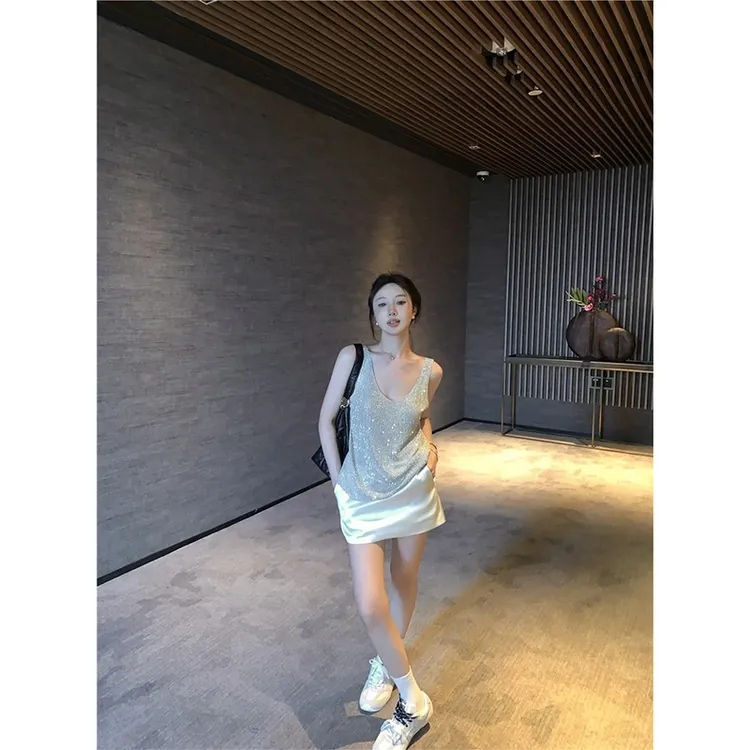 法式小众V领无袖气质背心上衣女2025夏季新款时尚高腰包臀半身裙