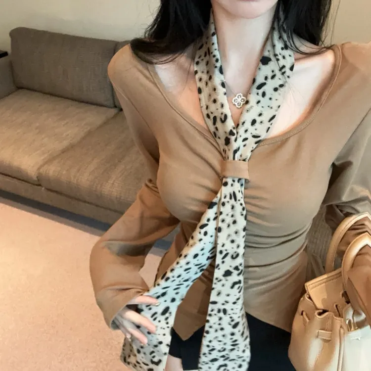美式高街豹纹修身显瘦长袖T恤女2025秋冬款洋气时尚复古打底上衣