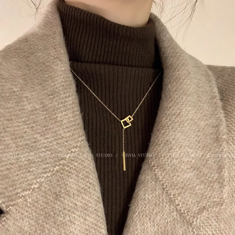 钛钢项链 几何镂空毛衣项链女轻奢小众秋冬毛衣链高级感2024新款