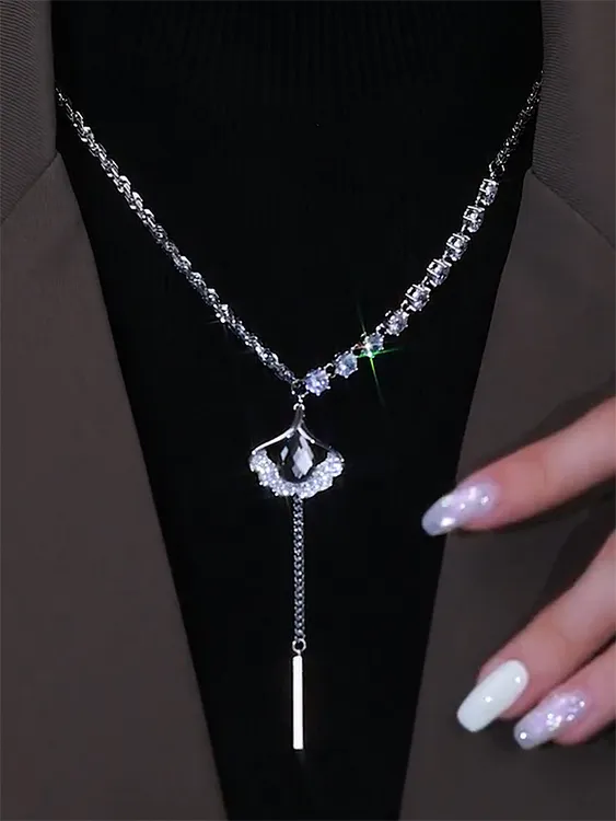 钛钢项链 2024新款潮秋冬银杏叶毛衣链女轻奢小众设计高级感项链