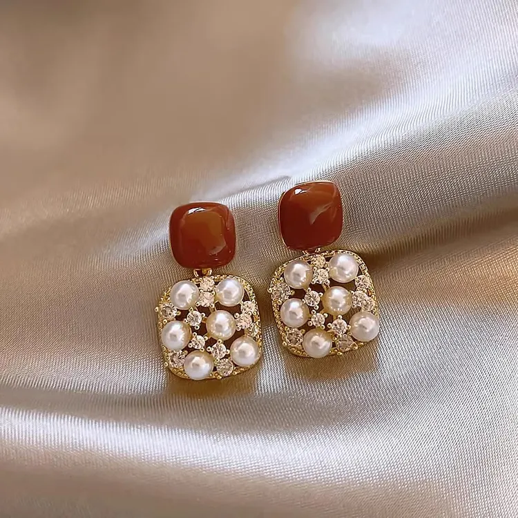 铜合金耳饰 925银针美拉德咖色几何镂空珠珠耳钉女适合秋天的耳环