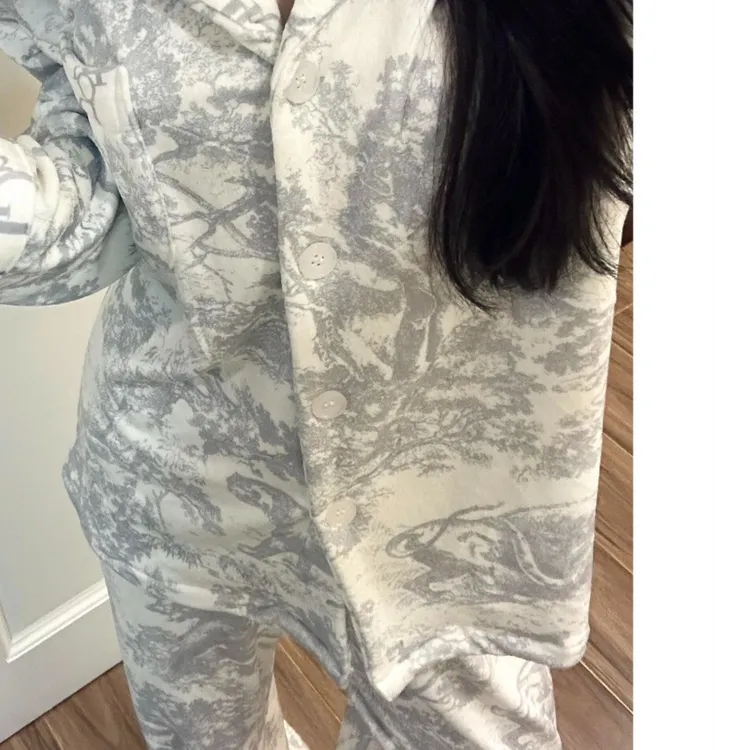 韩版翻领德绒睡衣秋冬款女加绒保暖高级感长袖长裤家居服大码套装