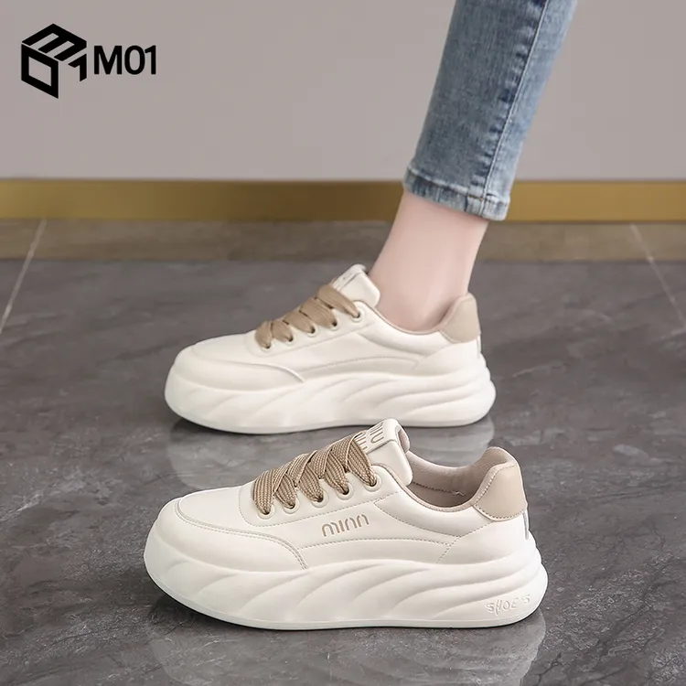 M01配裙子皮面小白鞋女2025百搭板鞋秋季踩屎感厚底轻便运动女鞋