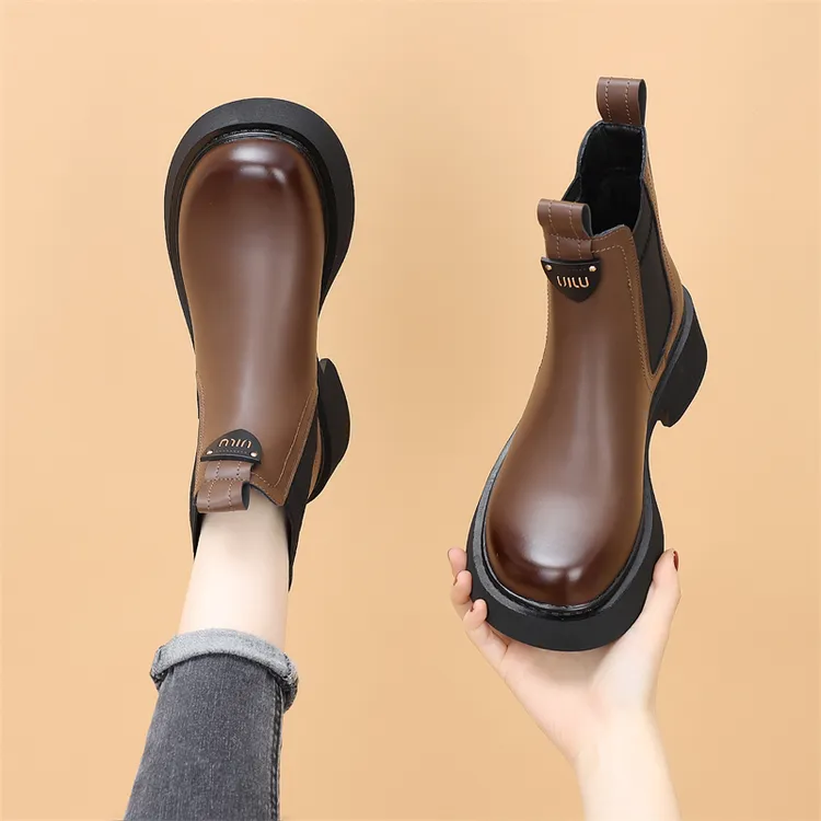 超火切尔西女靴2024秋季新款英伦风厚底烟筒靴棕色显瘦爆款短靴子