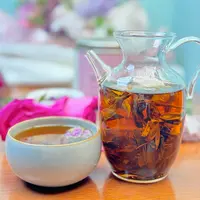 云南老树红茶玫瑰红茶滑柔香气深沉云南大叶种野的乔木古茶树鲜叶