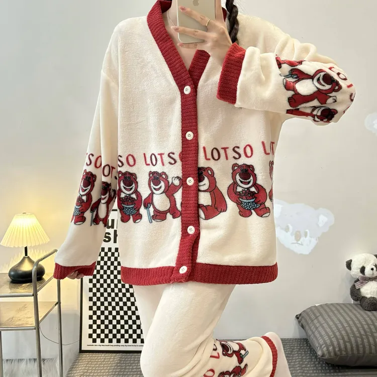 草莓熊80-200斤款胖mm秋冬法兰绒加大码睡衣女冬季保暖家居服套装