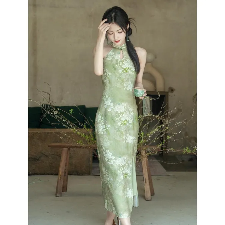 新中式国风复古旗袍少女年轻款2024夏季气质挂脖优雅连衣裙套装裙