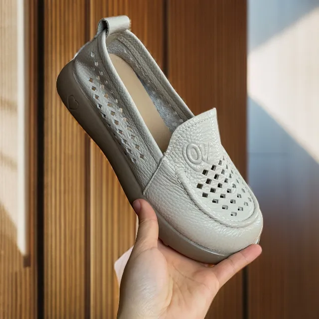 头层牛皮镂空舒适中老年凉鞋软底妈妈鞋防滑平底透气凉鞋软皮女鞋