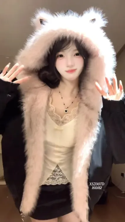 瑞茜·威瑟斯 反叛小乖 冬季甜美连帽保暖两穿毛毛外套