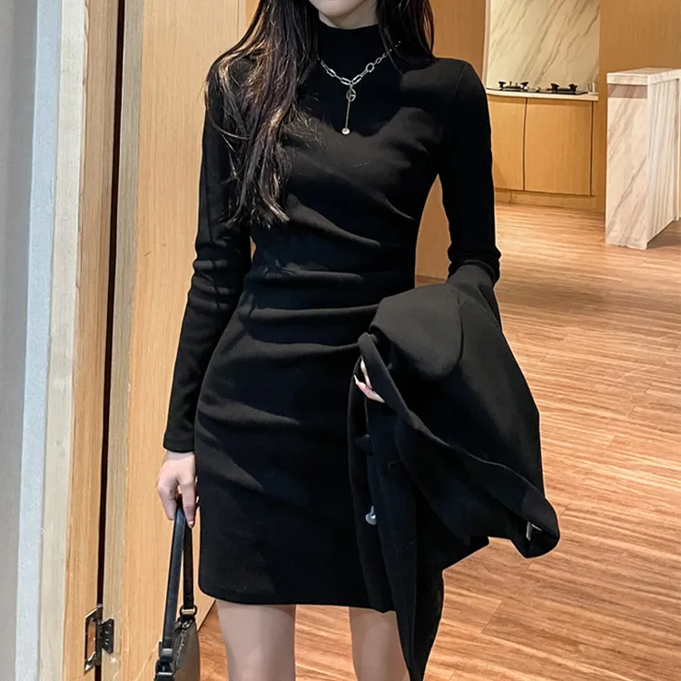 新款气质内搭紧身黑色包臀裙打底连衣裙女秋冬配大衣2025修身显瘦