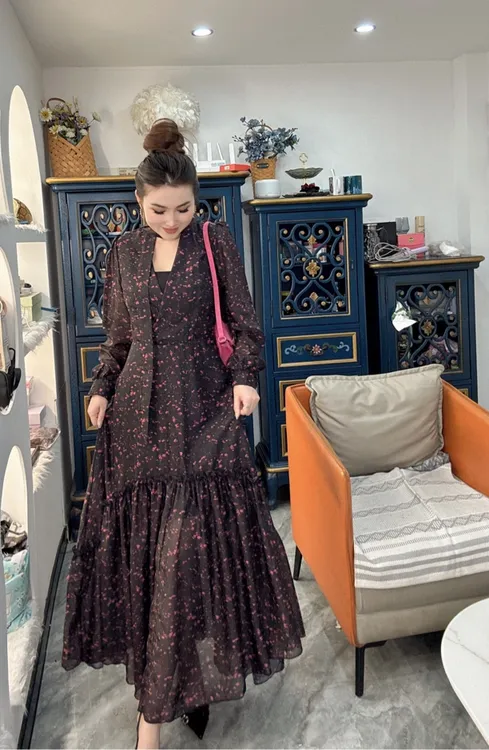 轻奢V领长袖大摆礼服裙碎花印花连衣裙