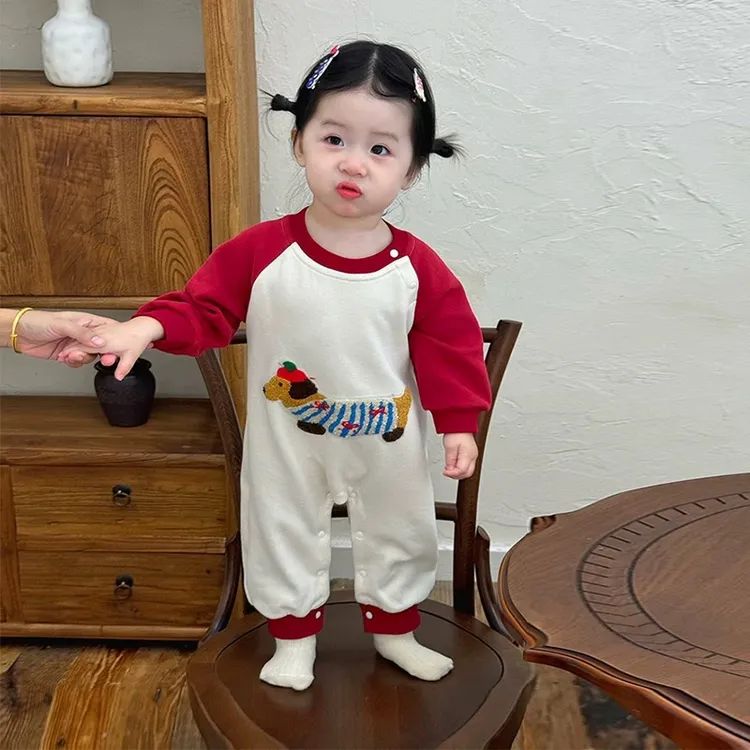 秋冬款宝宝衣服上新加绒拼接插肩小狗男女宝宝保暖连体哈衣