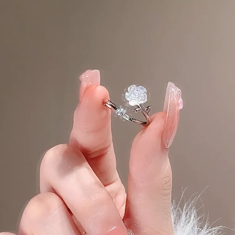 铜合金戒指 山茶花女款戒指时尚饰品高级感素圈戒指钻戒小众首饰