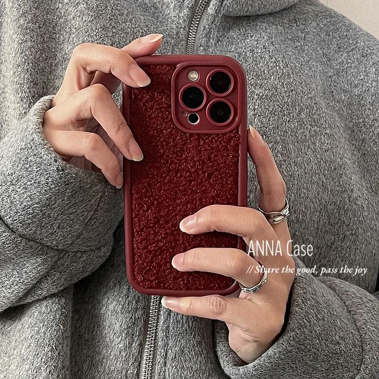 中国新年复古暗红色毛绒iphone14promax苹果15手机壳12男女13软11