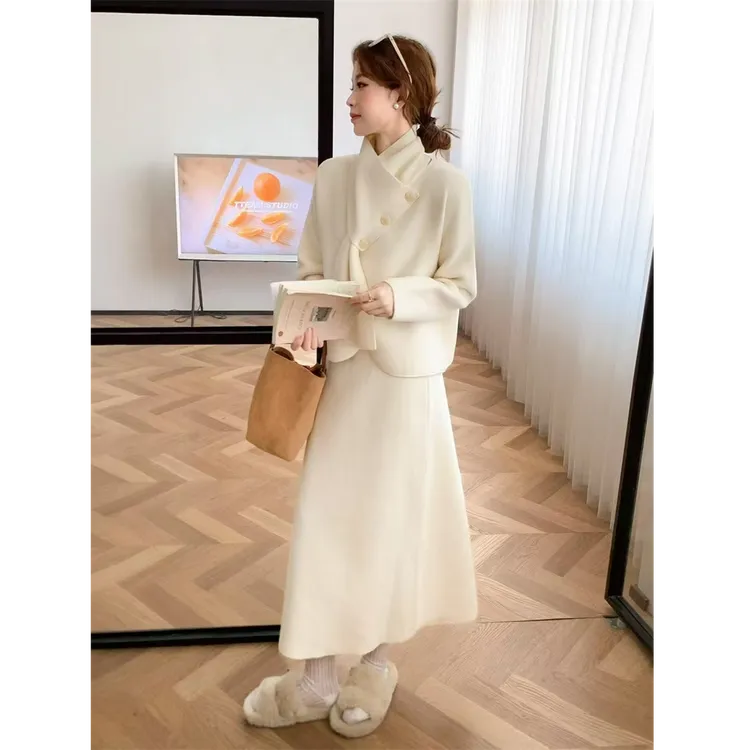 法式御姐范围脖毛衣开衫+半身裙套装女秋冬设计感白色针织两件套