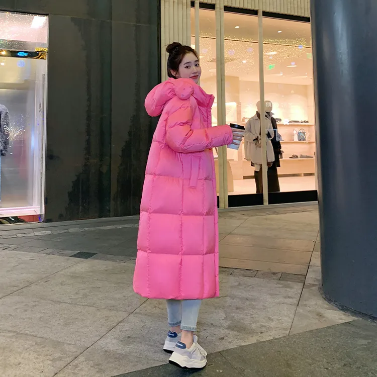 红色羽绒服女长款2024冬季新款韩版连帽宽松过膝时尚加厚保暖外套