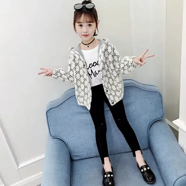 女童仿水貂绒外套2025春秋新款中大童针织衫儿童开衫宝宝上衣外套