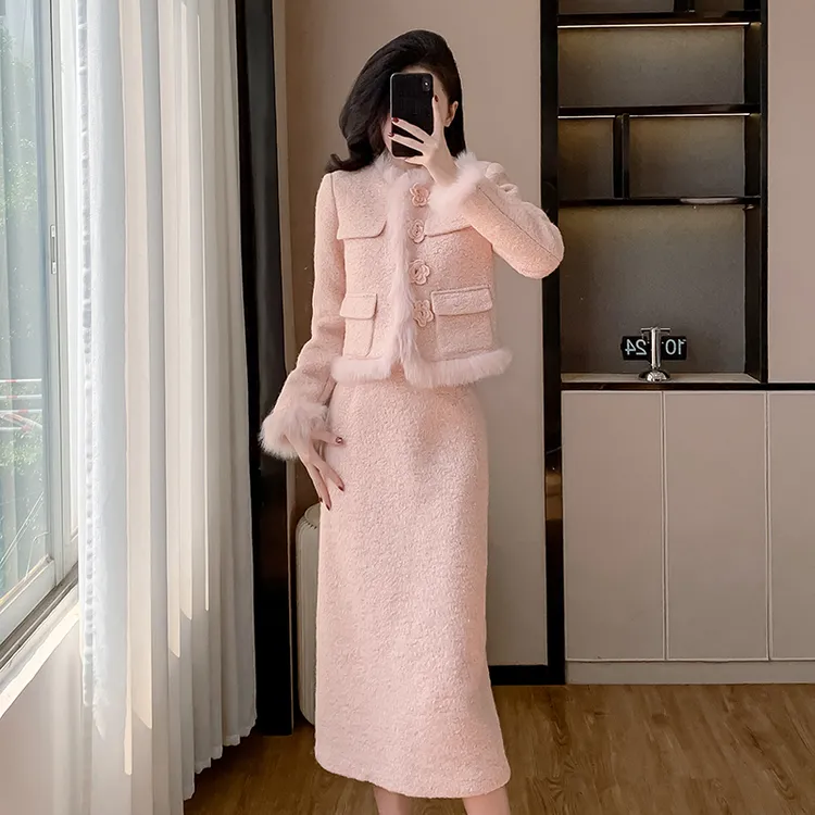 冬季轻奢名媛气质加绒鸭绒内胆小香风毛边外套洋气毛呢半身裙套装