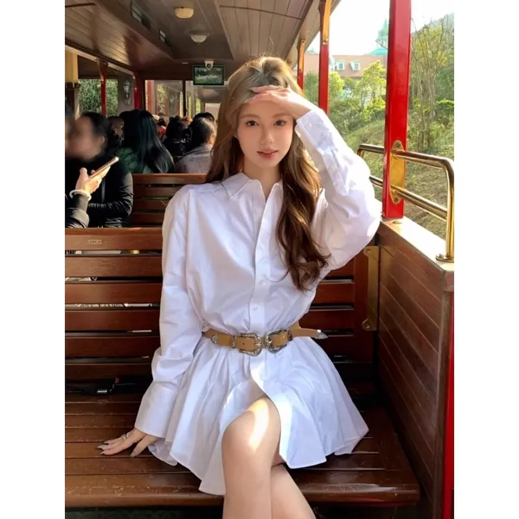 法式白色翻领长袖衬衫连衣裙女春秋设计感小众气质收腰显瘦短裙子
