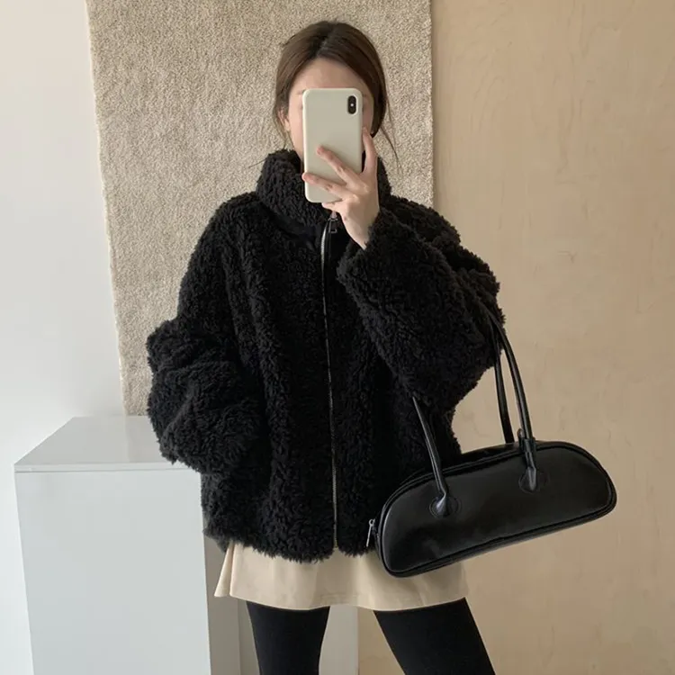 大翻领拉链毛毛短外套女冬季新款休闲时尚简约皮毛一体羊羔绒上衣