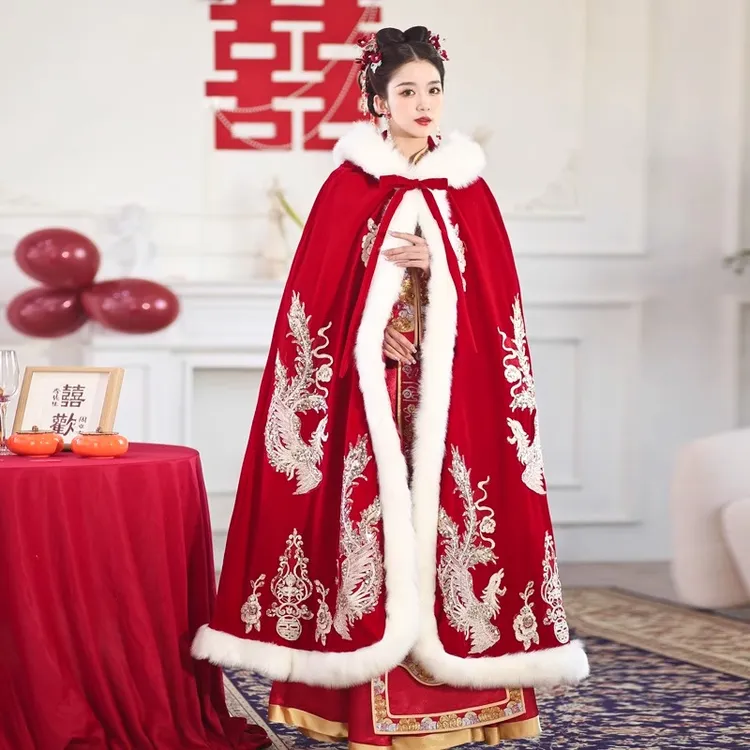 新娘秀禾服披风斗篷外搭结婚中式汉服高级奢华中国风长款秋冬季